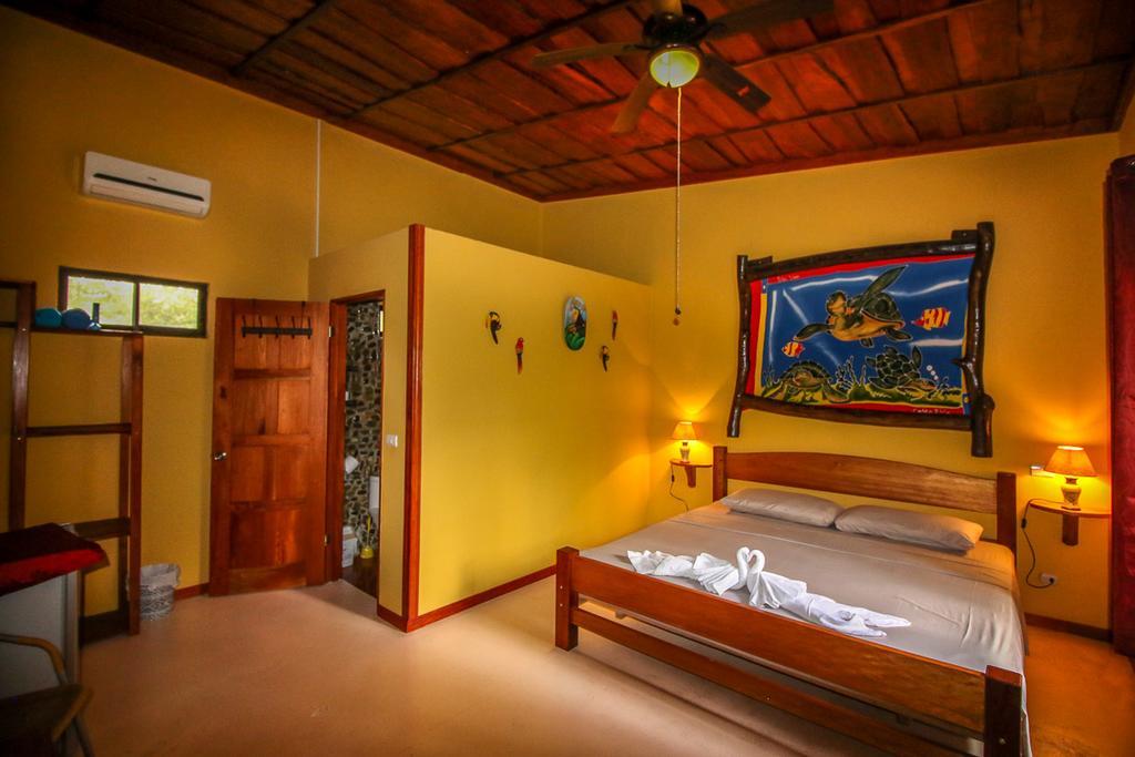 Guava Lodge Playa Matapalo ภายนอก รูปภาพ
