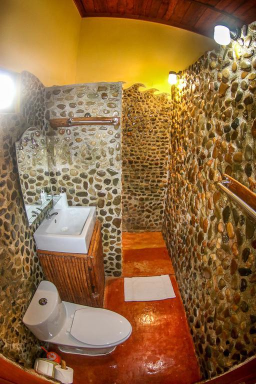 Guava Lodge Playa Matapalo ภายนอก รูปภาพ