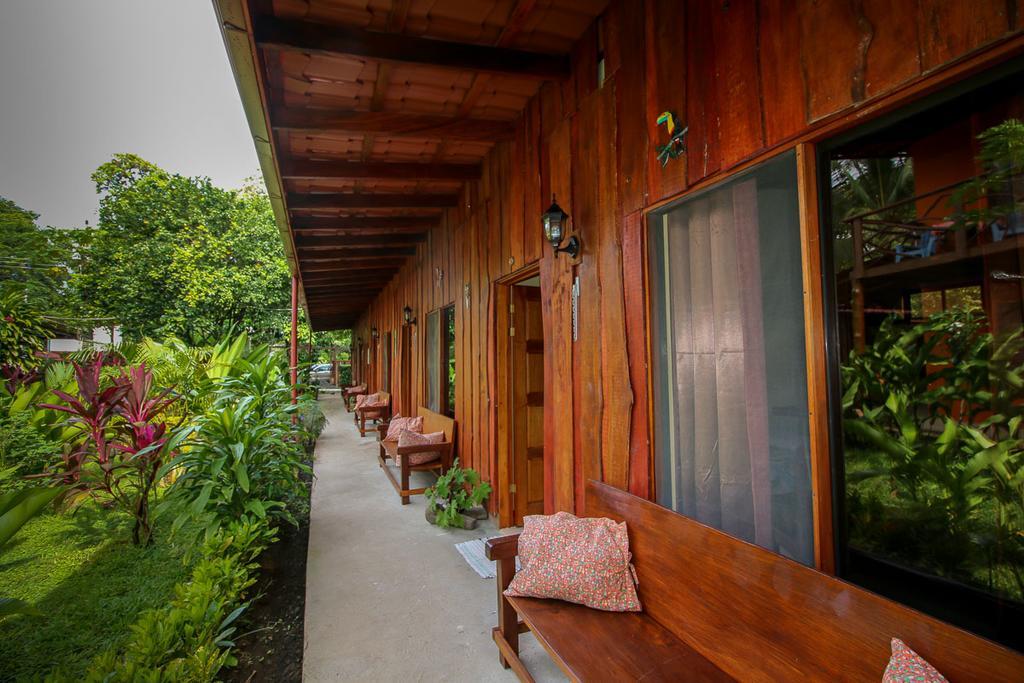Guava Lodge Playa Matapalo ภายนอก รูปภาพ